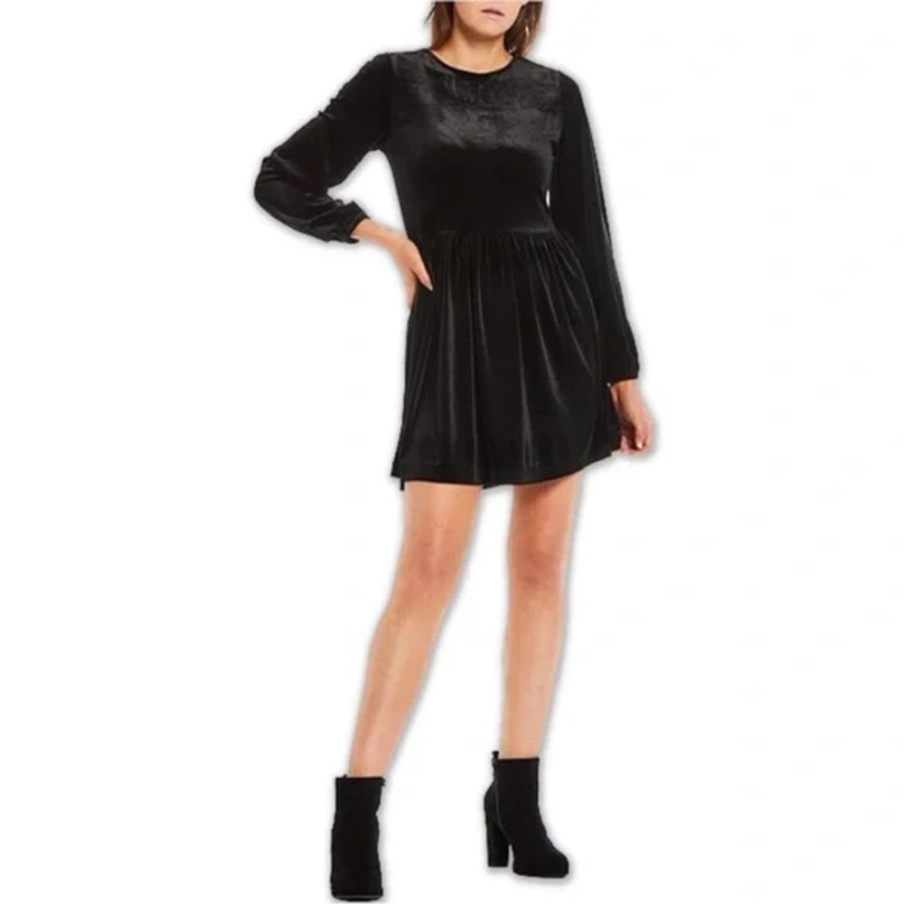 Copper Key Long Sleeve Black Velvet Swing Dress Size M from Dillards